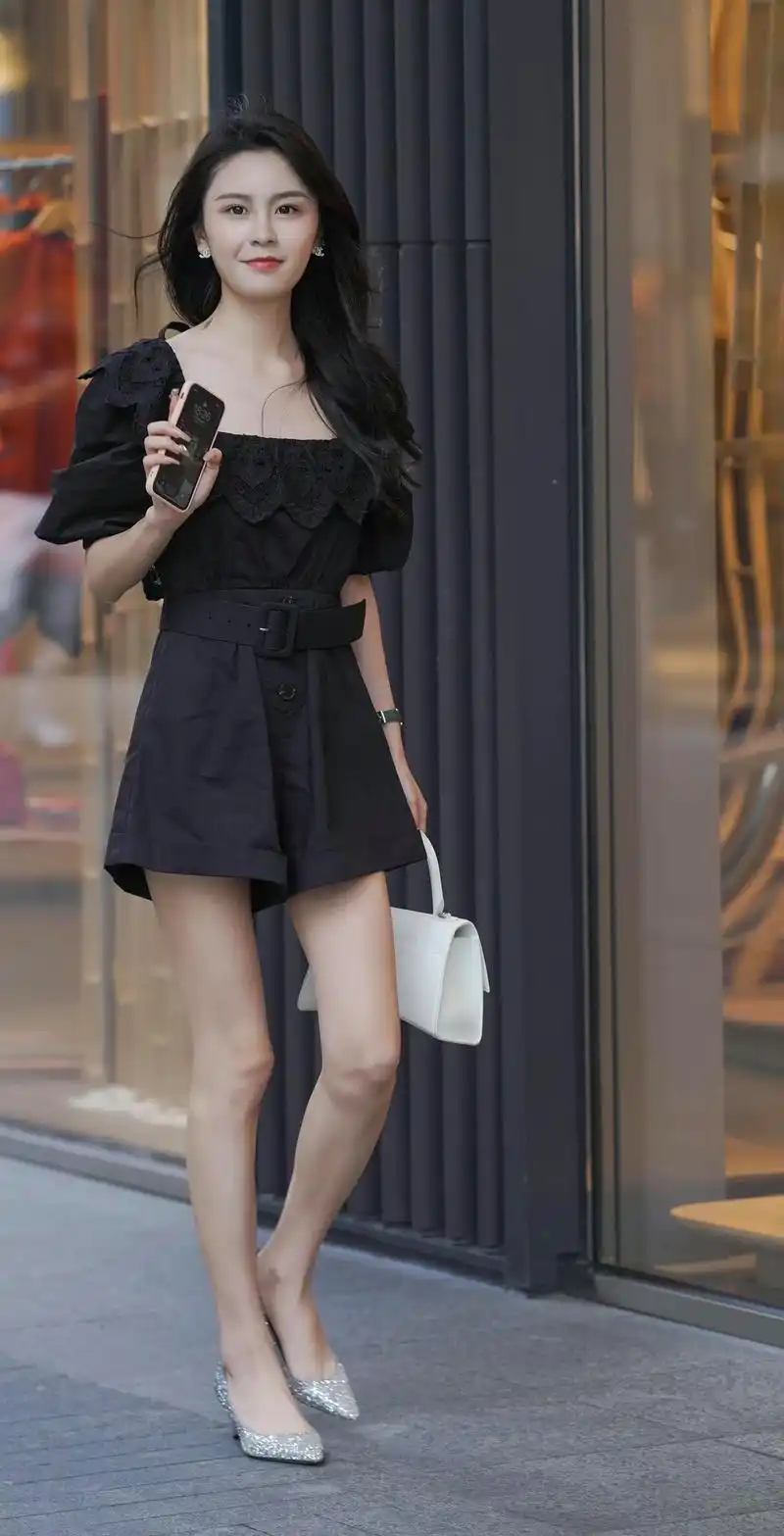 街拍 第一站成都太古里美女街拍大比拼 你最喜欢哪一城的美女