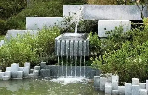 效果往往出其不意 ↓↓↓↓↓ 谢菲尔德火车站水景 如有侵权联