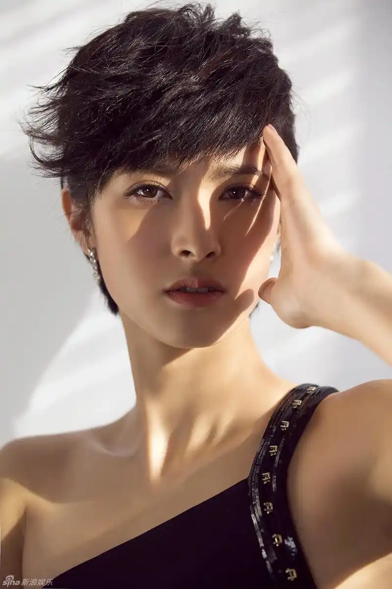 组图:隋俊波质感写真率性明媚气质独特_高清图集_新浪网