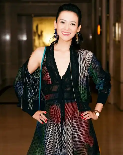 章子怡高清俏丽美照,楚楚动人!__财经头条