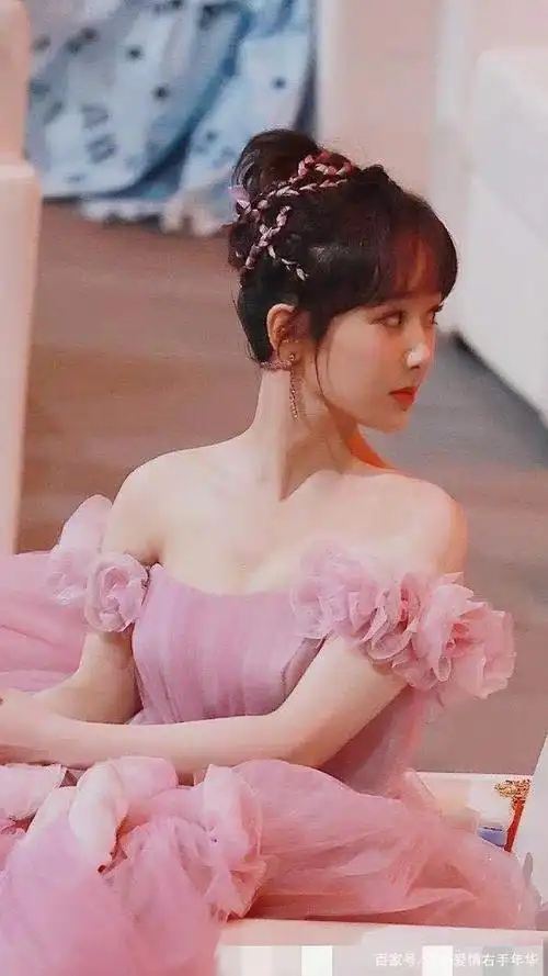 杨紫好美,说是仙女下凡也不为过吧.