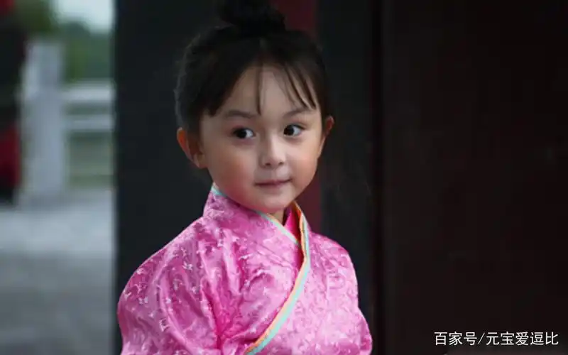 原以为小芈月刘楚恬的现代装已经够萌了,没想到她的古装更胜一筹