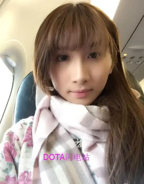 陈雅与w33恋情公开承认男女朋友关系牵手西雅图,罗马尼亚洋女婿_dota