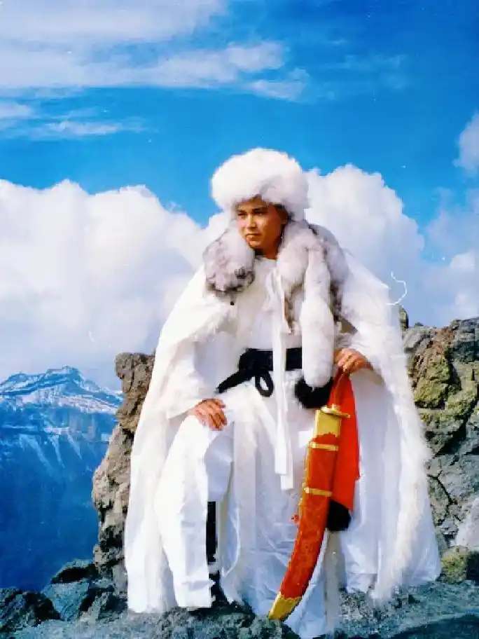 雪山飞狐是一代人满满的回忆,听着这首主题歌,你是否回想起那动 - 抖