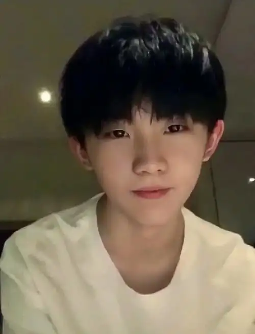 没什么灵感,更的有点少马笑笑日记2违规了哈,想看的私信#马嘉祺  #祺