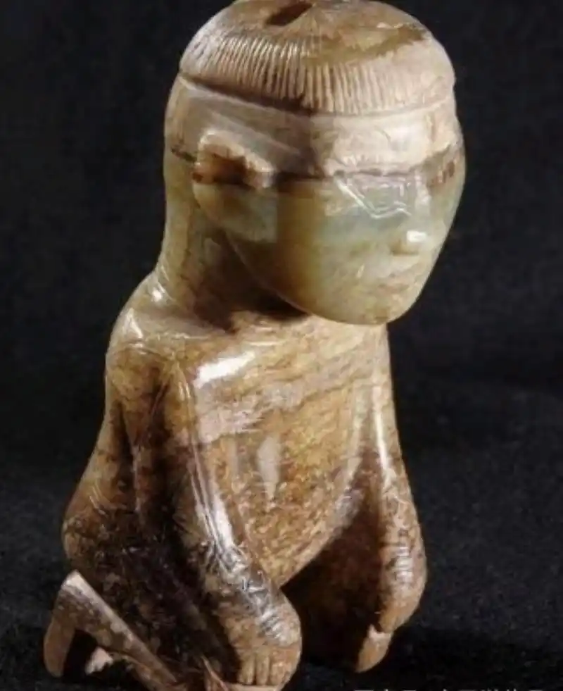 玉跪人因其数量稀疏,内在丰厚而倍受文博界收藏界关注.