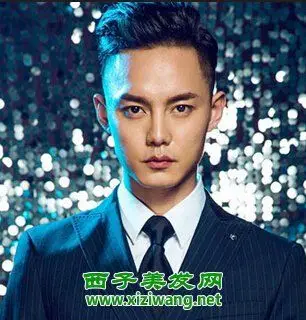 斜背头潮男发型 超显成熟气质男发型