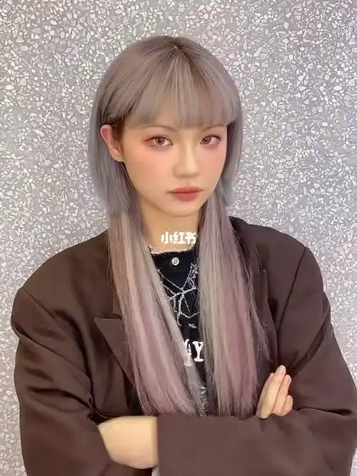 00后个性酷感的发色水母头发型