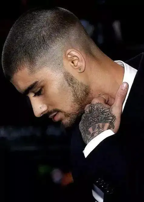 街头十足的寸头才是检阅男人帅不帅的标准