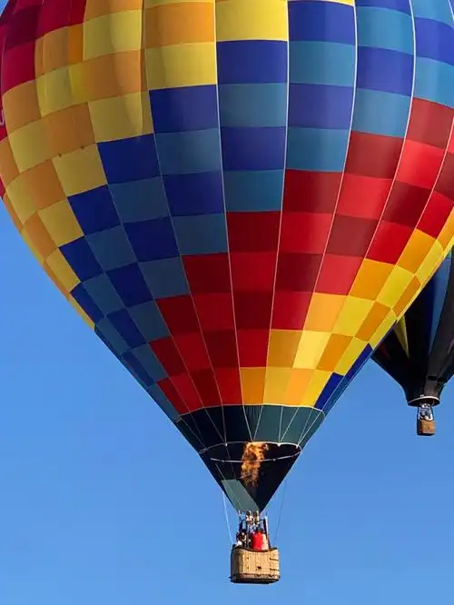 蒙特利尔的热气球节开始啦