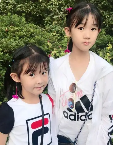 陆毅女儿才是公平遗传老天吻了姐姐的初恋脸还不忘给妹妹开窗