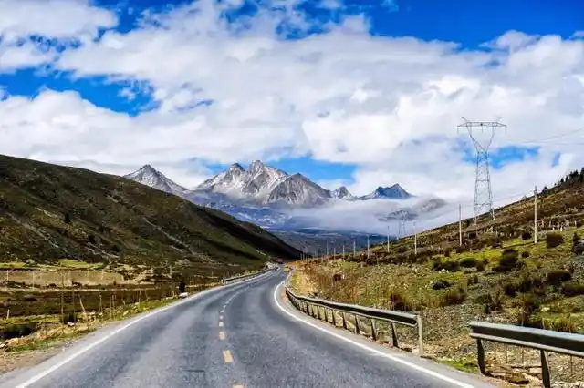 中国20条最美公路每一条都风景如画