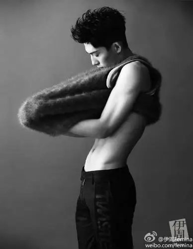 其实也有人鱼线呐