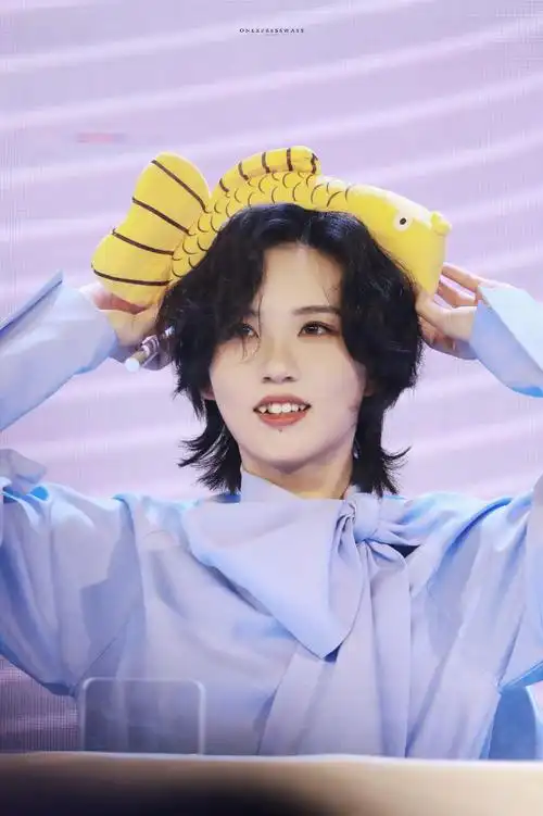 陆柯燃粉色睡衣派对#头饰好多好可爱!