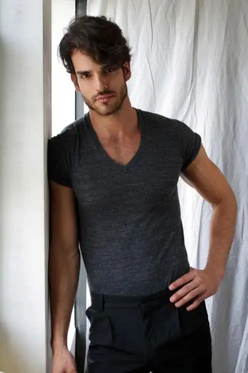 胸毛男的诱惑——junior ferreira