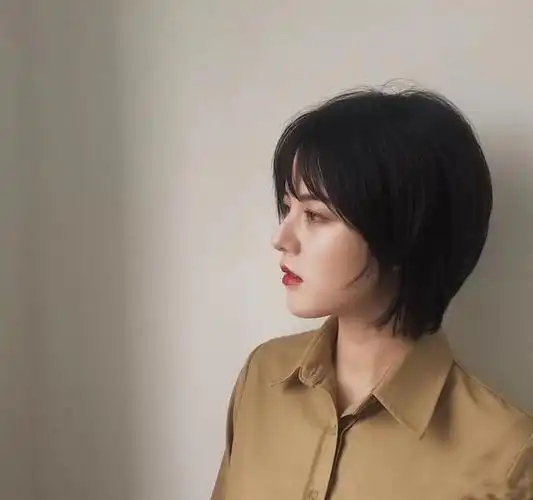 大脸女生剪什么发型好看呢,女生气质显脸小的必备发型图片