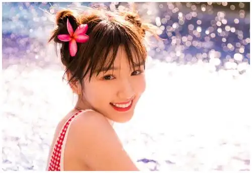 毛晓彤泳装大片来袭,俏丽双马尾太减龄,这身材我没看错吧?