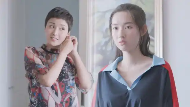 少年派:邓小琪妈妈身份被揭穿,遭到同学们嘲笑,林妙妙出手解围