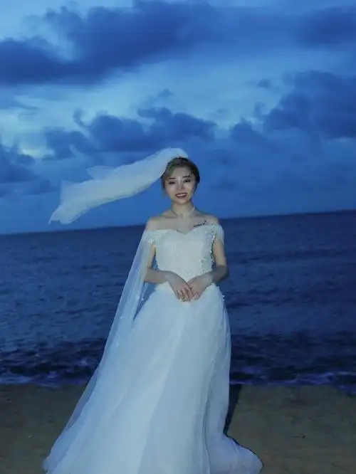 没有遇到那就一生逐梦追寻自由#海南岛单人婚纱照#三十岁前的梦想清
