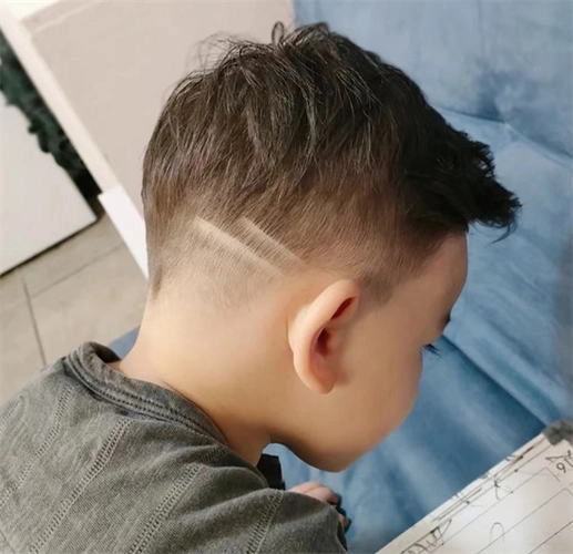 小男孩发型精选 铲青是时尚标配_儿童发型 - 美发站
