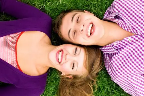 当女人有这几种表现时,说明她已经对你死心塌地,注意了!