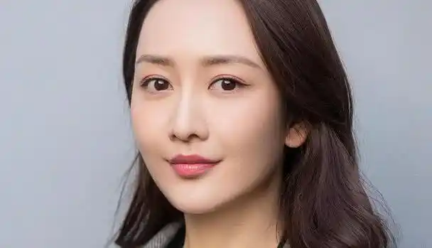 王鸥15年前旧照曝光,变化惊人不敢认,网友:这是换了个头吧!