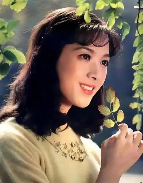 回顾演员霍秀:80年代红极一时巅峰时莫名隐退,今人生