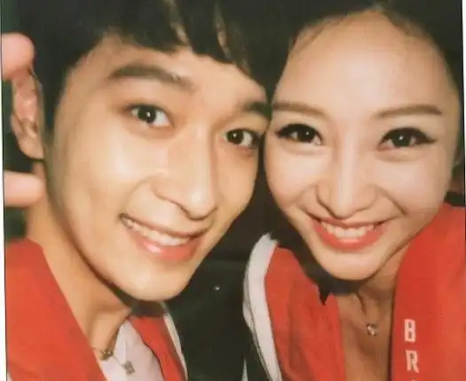 韩星2pm黄灿盛将结婚女友已怀孕磕过他和柳岩cp的网友落泪了