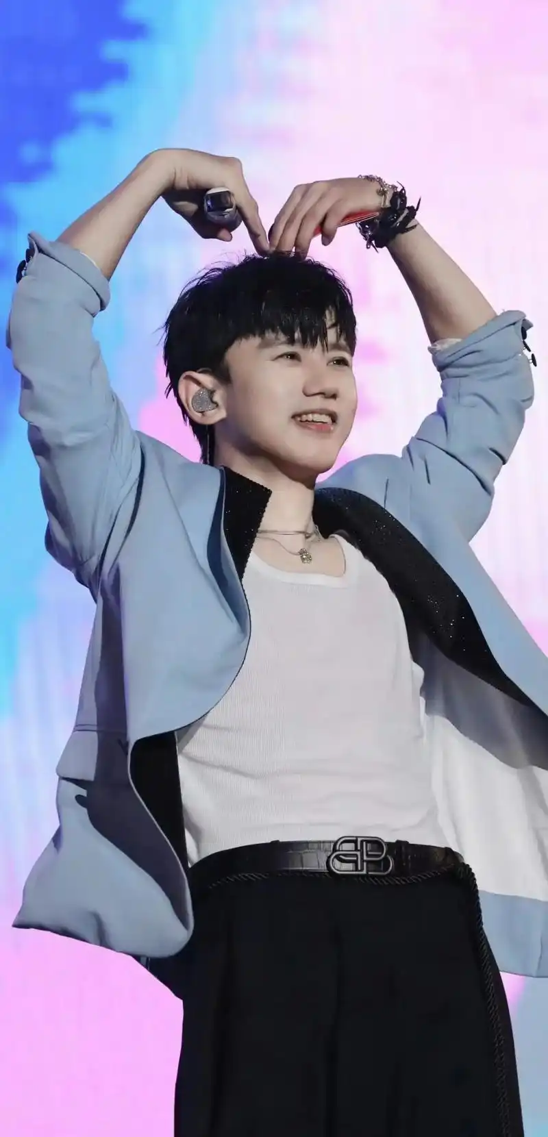 高清图,帅气#张杰未live曜北斗巡回演唱会# - 抖音