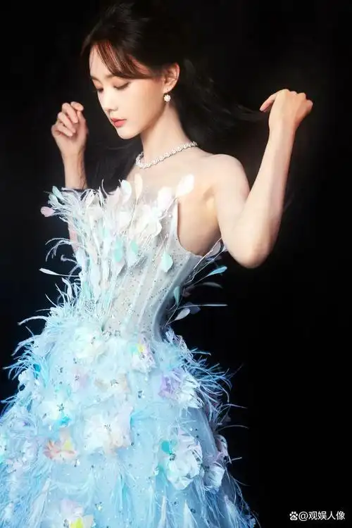 520这个特殊的日子,必须留给我心目中最美"蓉儿"李一桐!