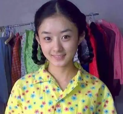 赵丽颖农村造型曝光,33岁演农村小媳妇无违和感,风格酷似刚出道