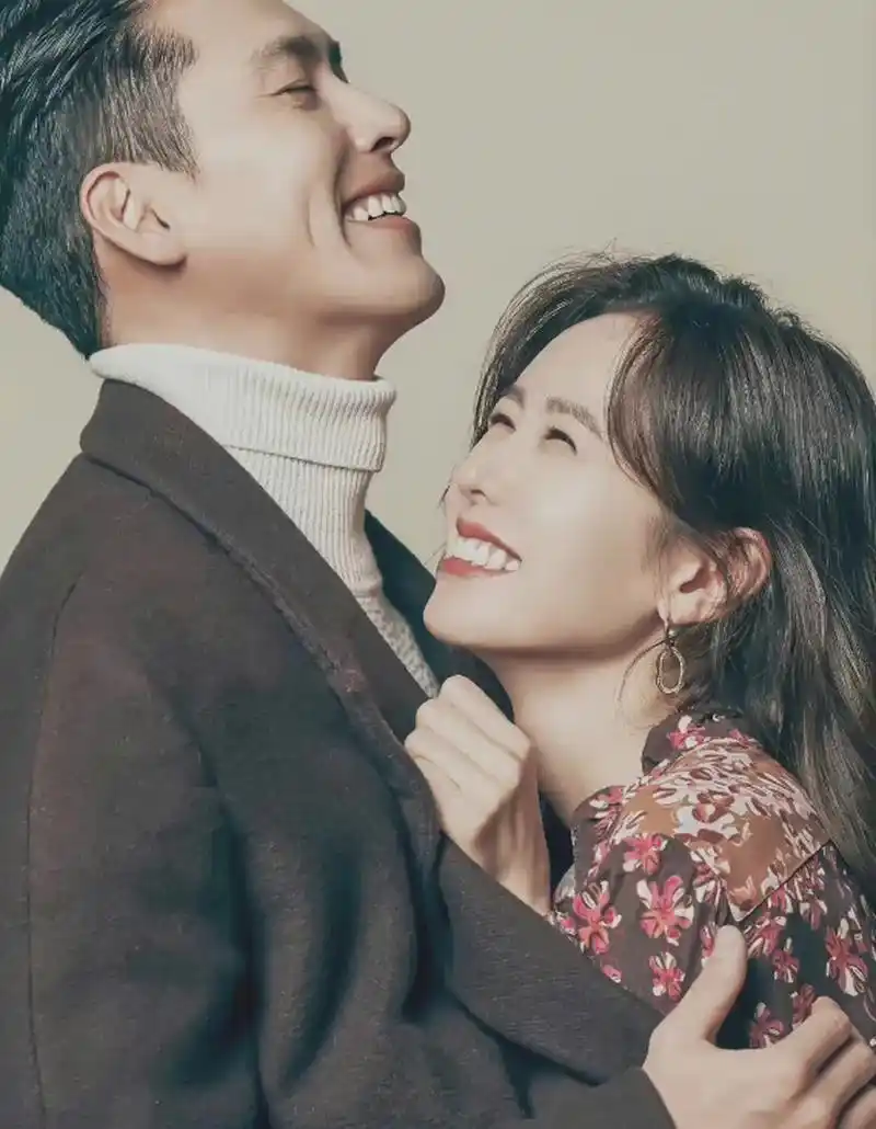 玄彬孙艺珍一家同框,儿子甜豆一岁了,继承父母优秀基因!