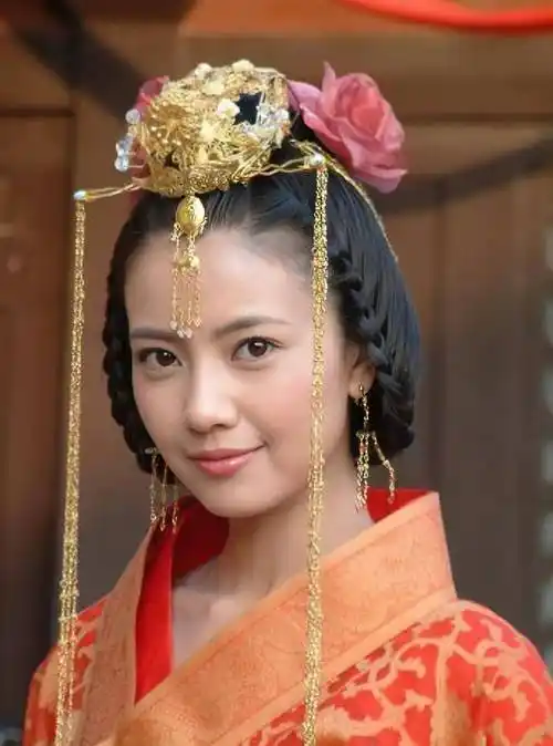 国民女神高圆圆的七个古装角色,若惜最美,飘絮第二_沈宛_感觉_扮相