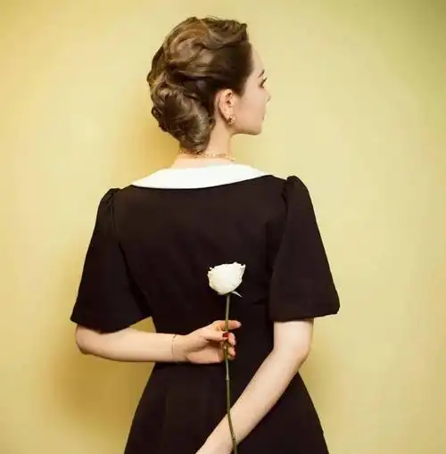 【微信头像】戚薇