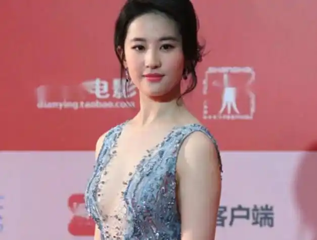 的"清醒"撕开了多少女明星的遮羞布|金晨|娱乐圈|吴谨言_网易订阅