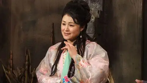 "谢大脚"舍春晚 于月仙为《老爷升堂》痴狂