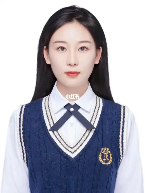 学院风证件照还是很受欢迎