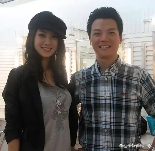 富家小姐朱晶不顾一切嫁主持人任鲁豫高龄生二胎他有啥魅力