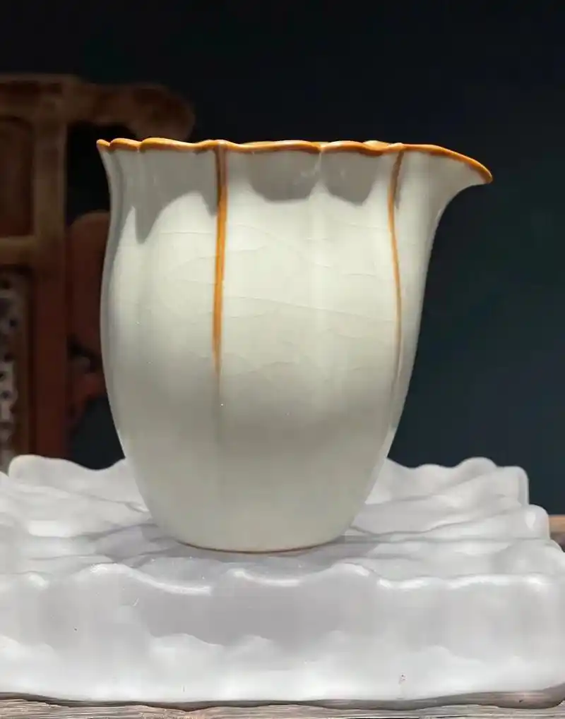 柏彩汝窑公道杯.以玛瑙入釉,色泽晶莹柔润,亮而不刺目土质细腻 - 抖音