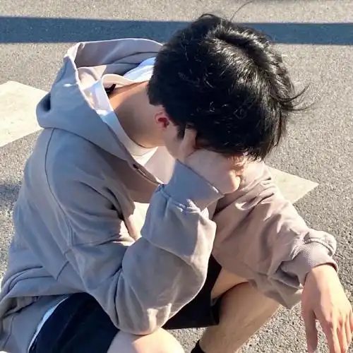 高清治愈系男生头像不愉快的想起来还是伤心