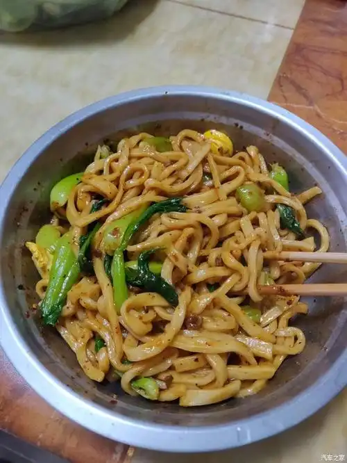 中午还是吃面的多