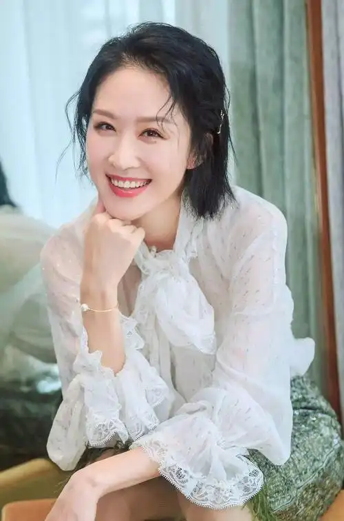张雯抹茶女孩写真秀出夏日风采