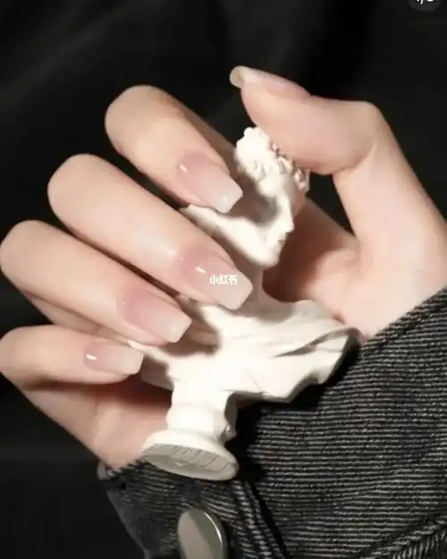 夏季小清新渐变美甲