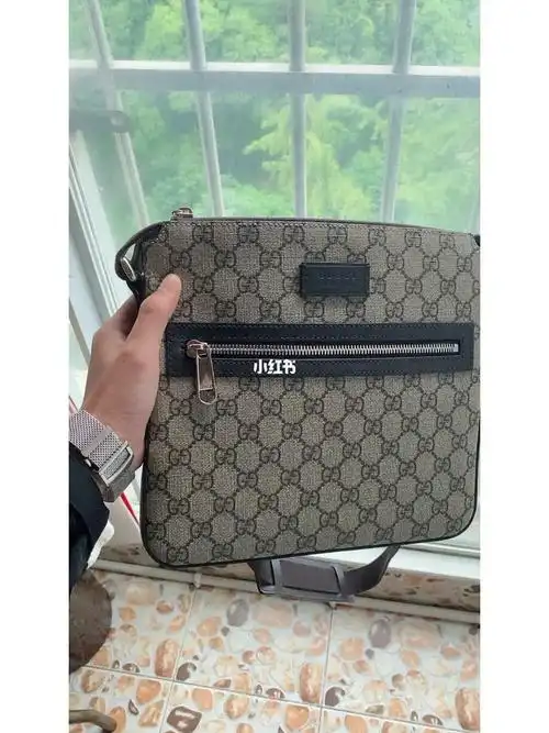 9新古驰男包  出出出  价格便宜