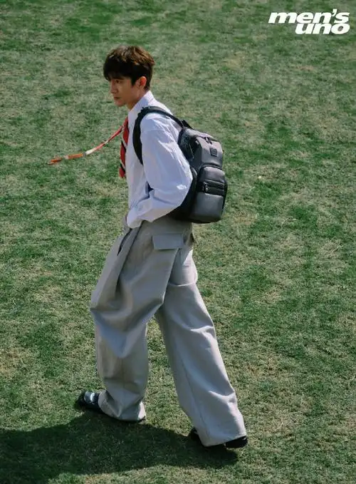 林更新风度四月刊封面##林更新荒野乐园大片