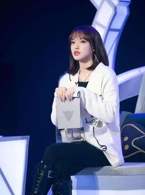 原创程潇真的只有100斤当镜头拍到全身之后小粗腿彻底暴露了