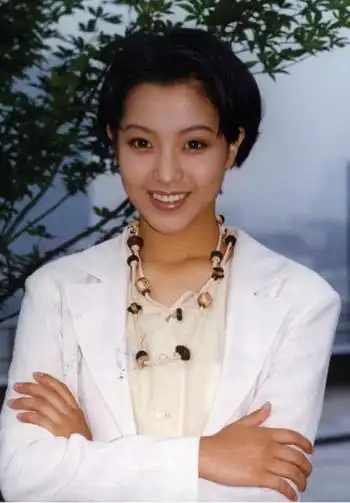 金喜善面容越来越"年轻"引热议(图)