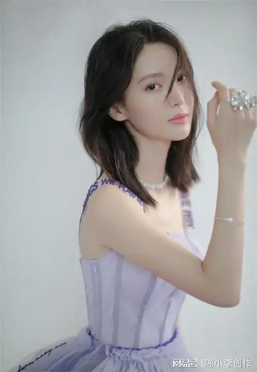 金晨性感写真身段柔软气质妩媚迷人真的美呆了