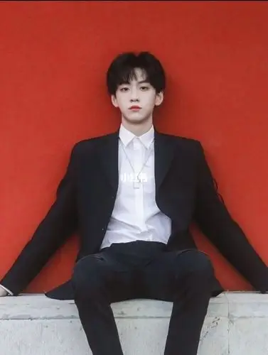 证件照即视感_证件照_tony余景天_娱乐_明星娱乐资讯