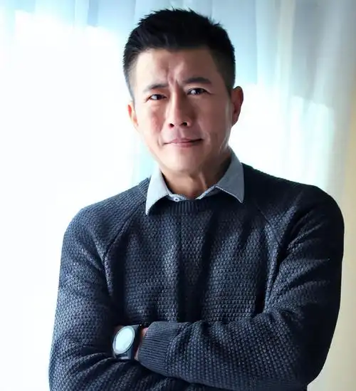 回顾高曙光:51岁娶小16岁女富豪,从相识结婚怀孕,他们只用了6个月